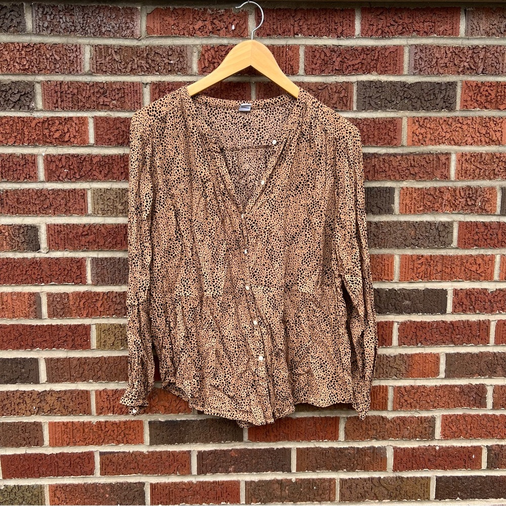 Old Navy Tan and Black Speckled Button Crewneck Peasant Top